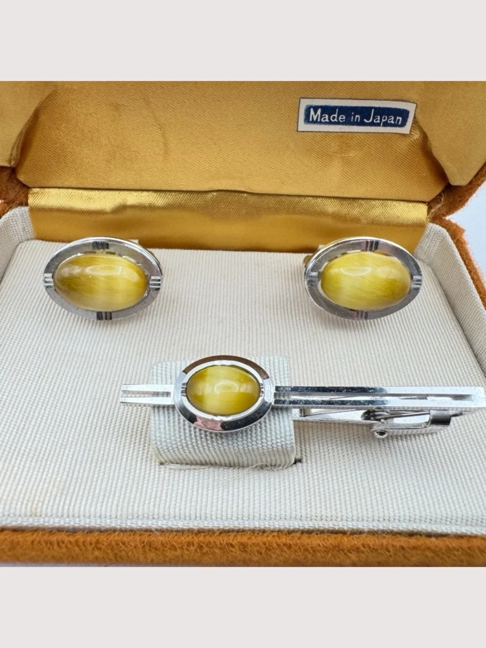 Vintage Yellow Cats Eye Cufflinks Tie Clip Set Silver Tone Japan Mens Formal Box
